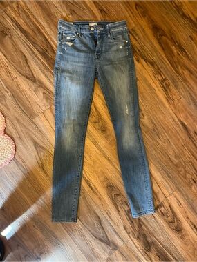 MOTHER Skinny Jeans in Faded Blue Denim